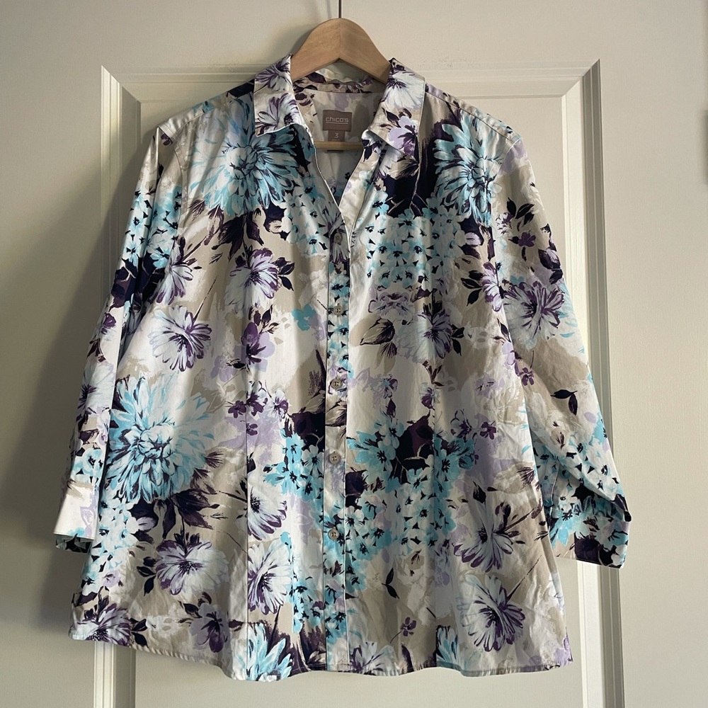 Chicos Women’s Floral Button Down